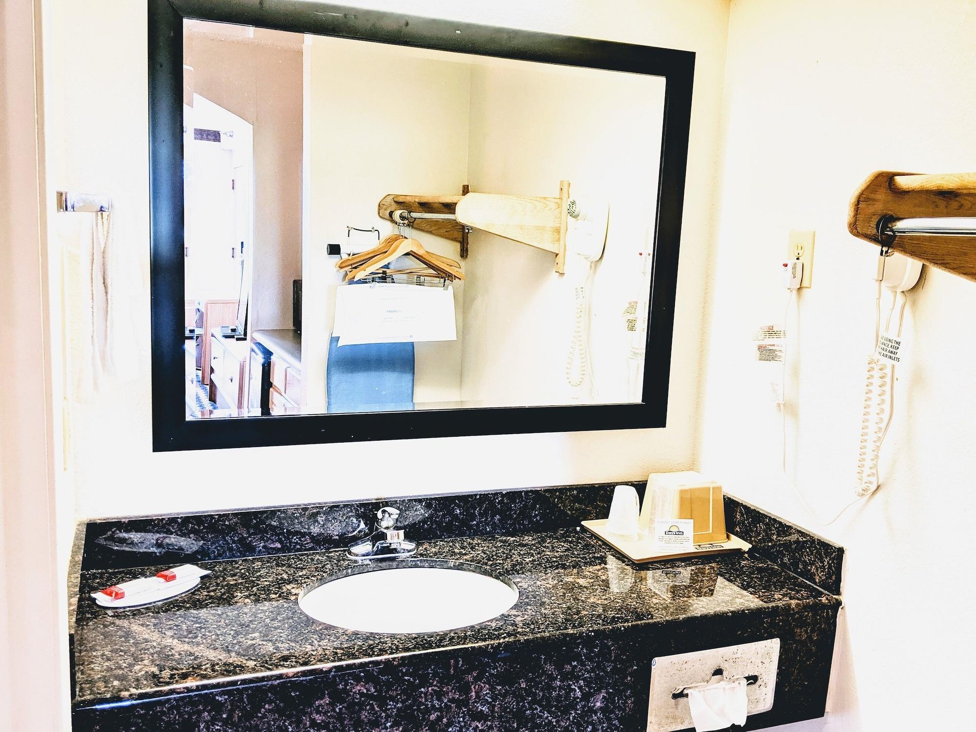 Quality Inn & Suites Decatur Priceville I-65 Esterno foto