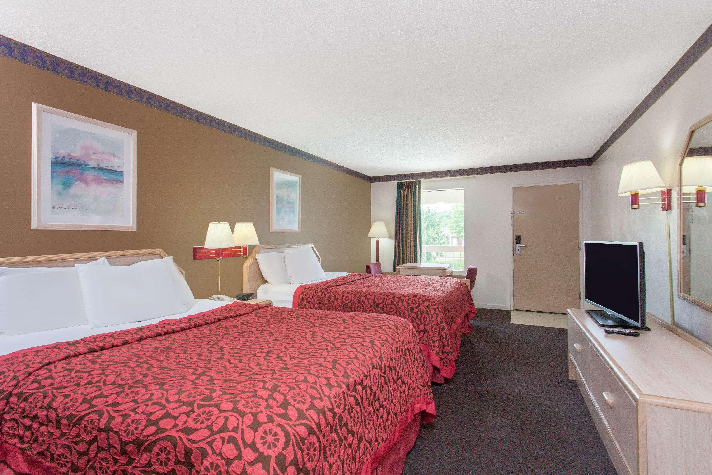 Quality Inn & Suites Decatur Priceville I-65 Esterno foto